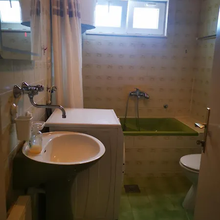 Apartment Stan U Centru S Terasom Vodice
