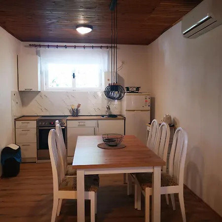 Apartment Stan U Centru S Terasom