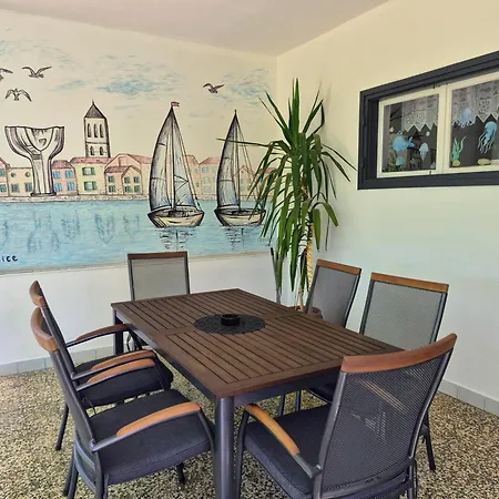 Stan U Centru S Terasom Apartamento